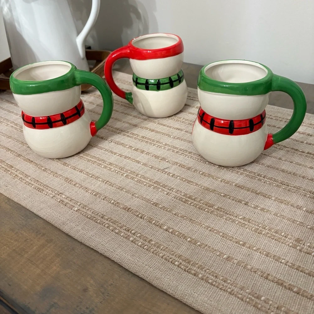 Bay island Winter/Holiday Snowman Mugs -set of 3  2 Green 1 Red hot cocoa coffee